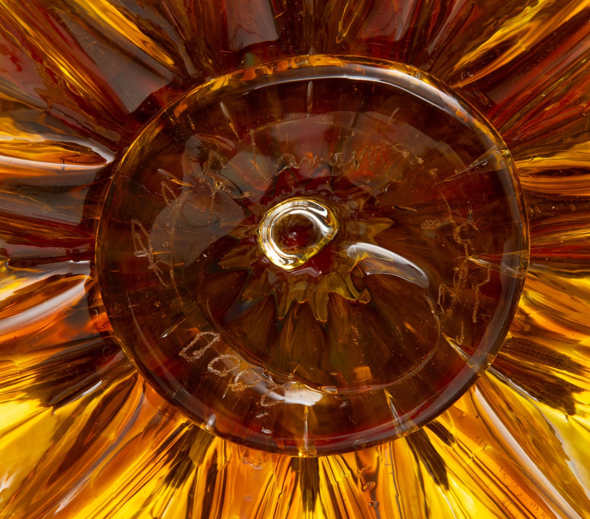 Rob Adamson | Ruby to Amber Glass Vase (2000) | MutualArt