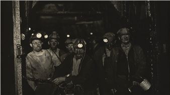 Beneath the Surface. Mining and American Photography