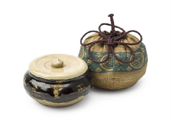 Keinyu Raku (11th) | Black glazed taikai type tea caddy named Yaezakura ...