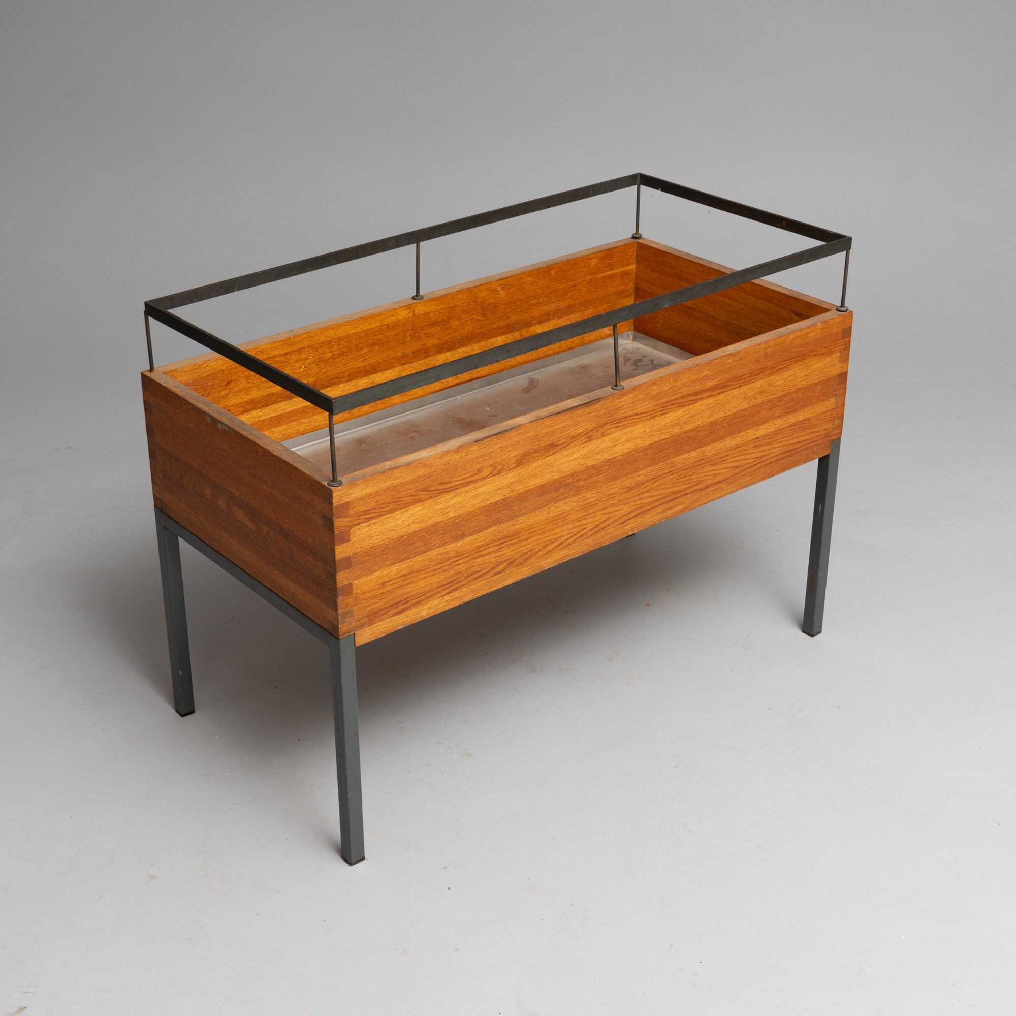Aarne Ervi | Flower table/ -planter box | MutualArt