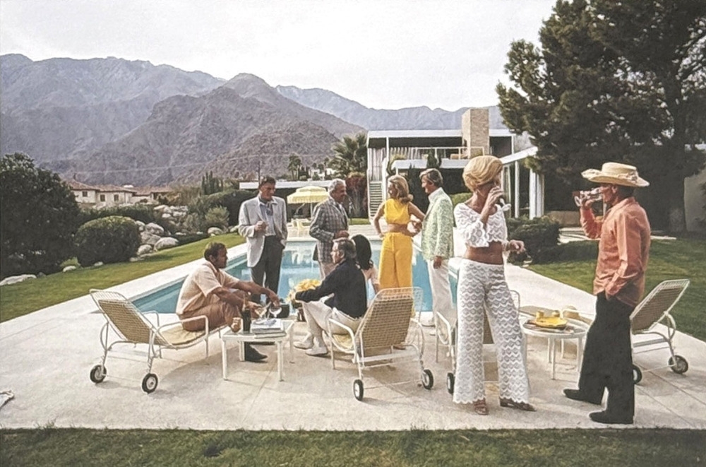 Slim Aarons | Poolside Chat | MutualArt