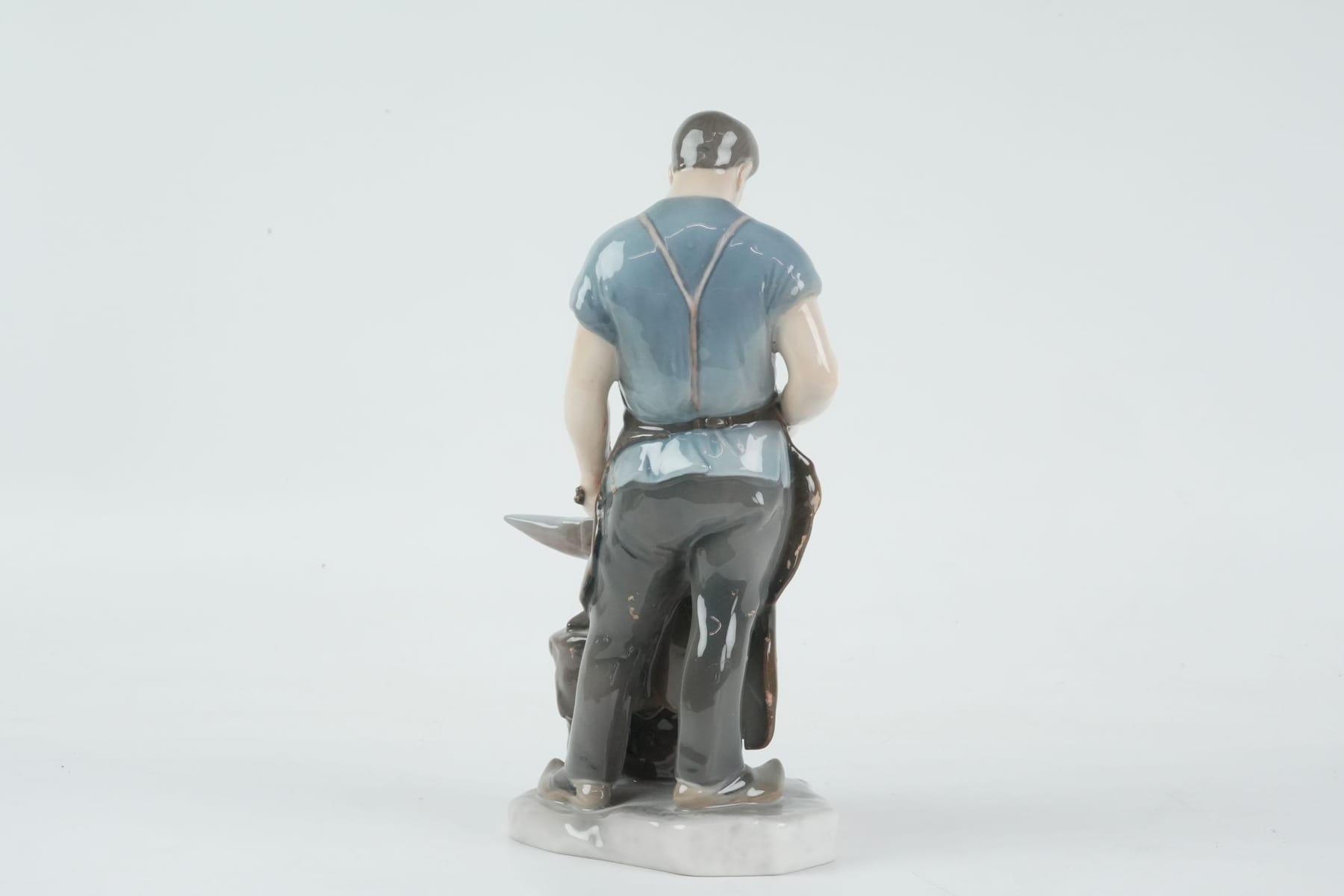 Axel Locher | figurin | MutualArt