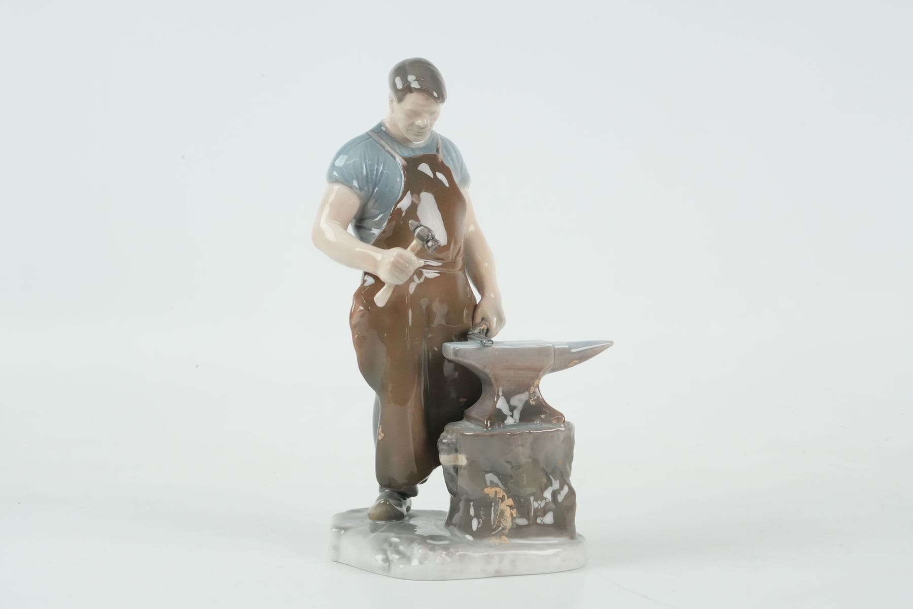 Axel Locher | figurin | MutualArt