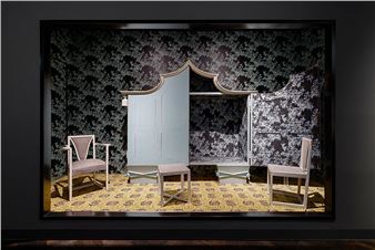 "Vienna 1900" reimagined: Markus Schinwald curates a cinematic new stage for the MAK