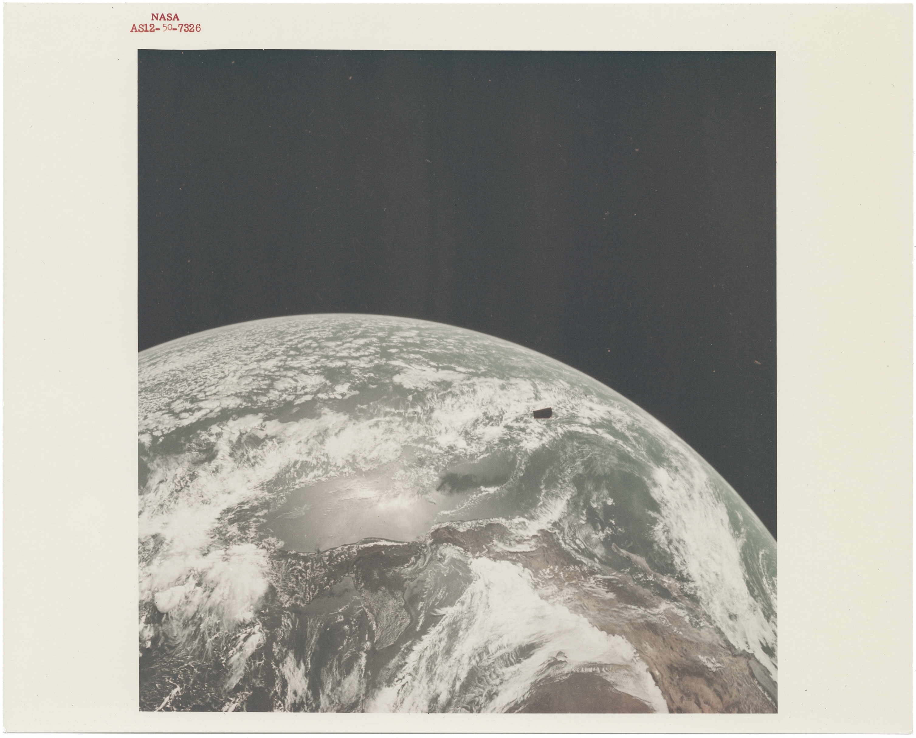 NASA | SUN-ILLUMINATED EARTH AFTER TRANSLUNAR INJECTION WITH THE ...
