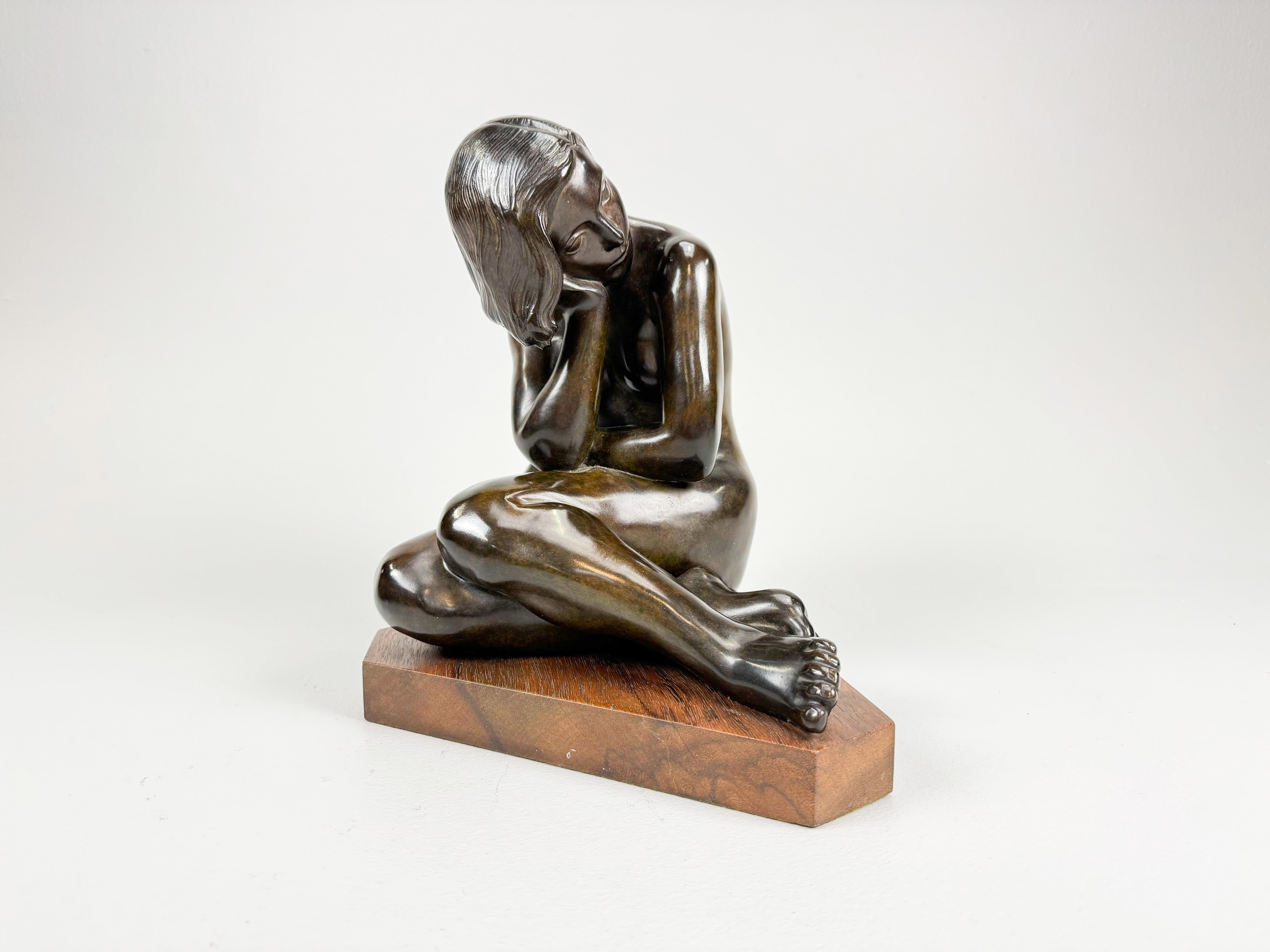 Just Andersen | Seated woman on triangular plinth (1744) | MutualArt