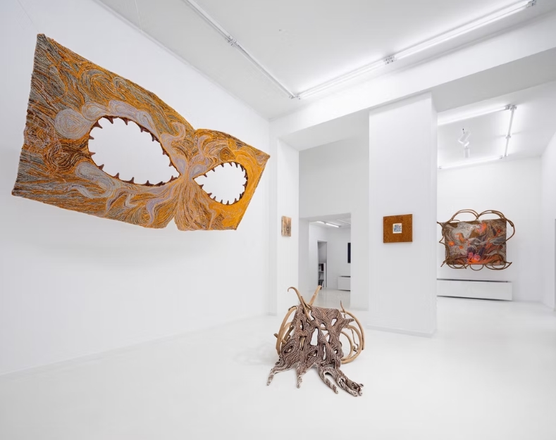 Marta Niedbał & Paweł Olszczyński: Hold Me Closer at HOS Gallery