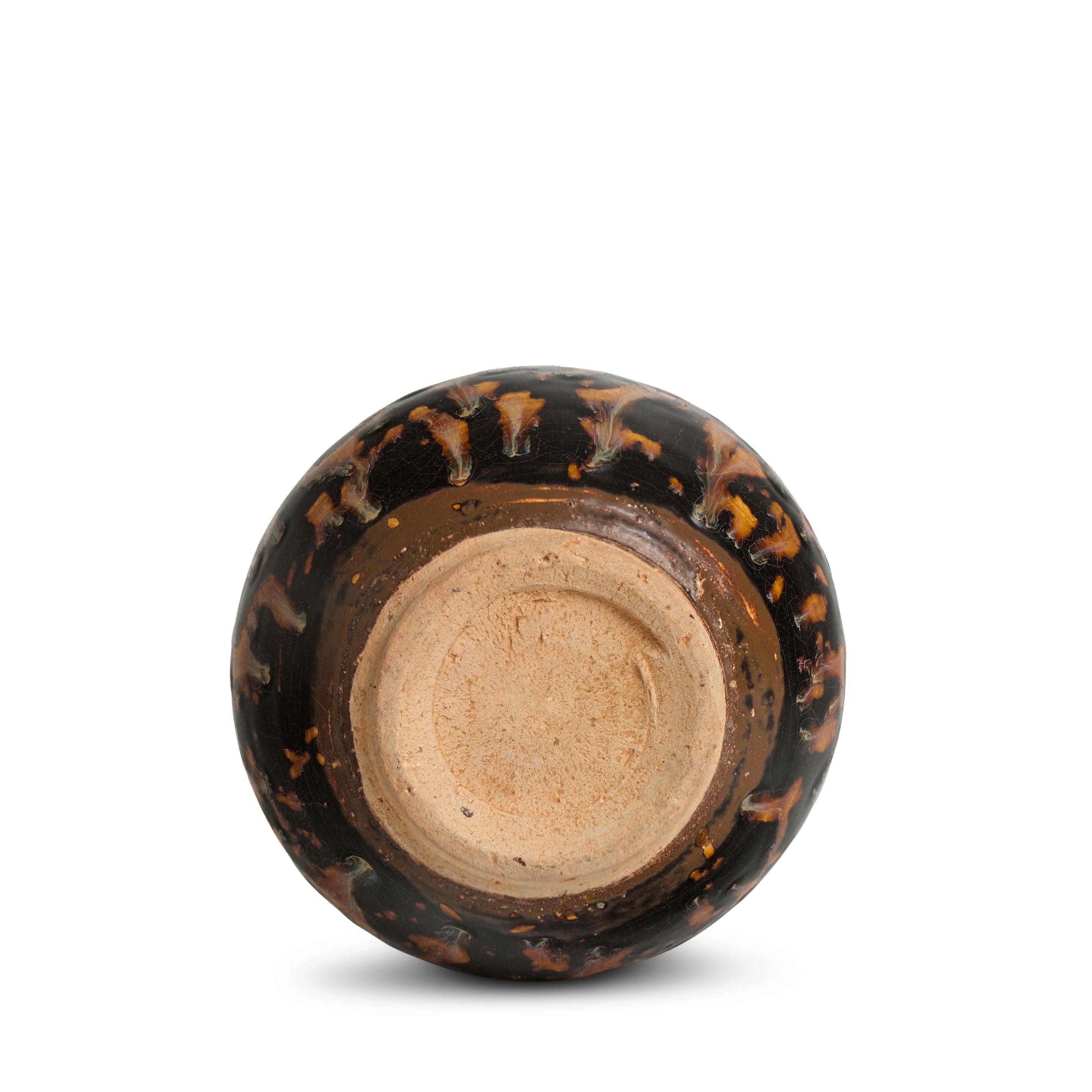 Chinese School | A JIZHOU 'TORTOISESHELL'-GLAZED JAR | MutualArt