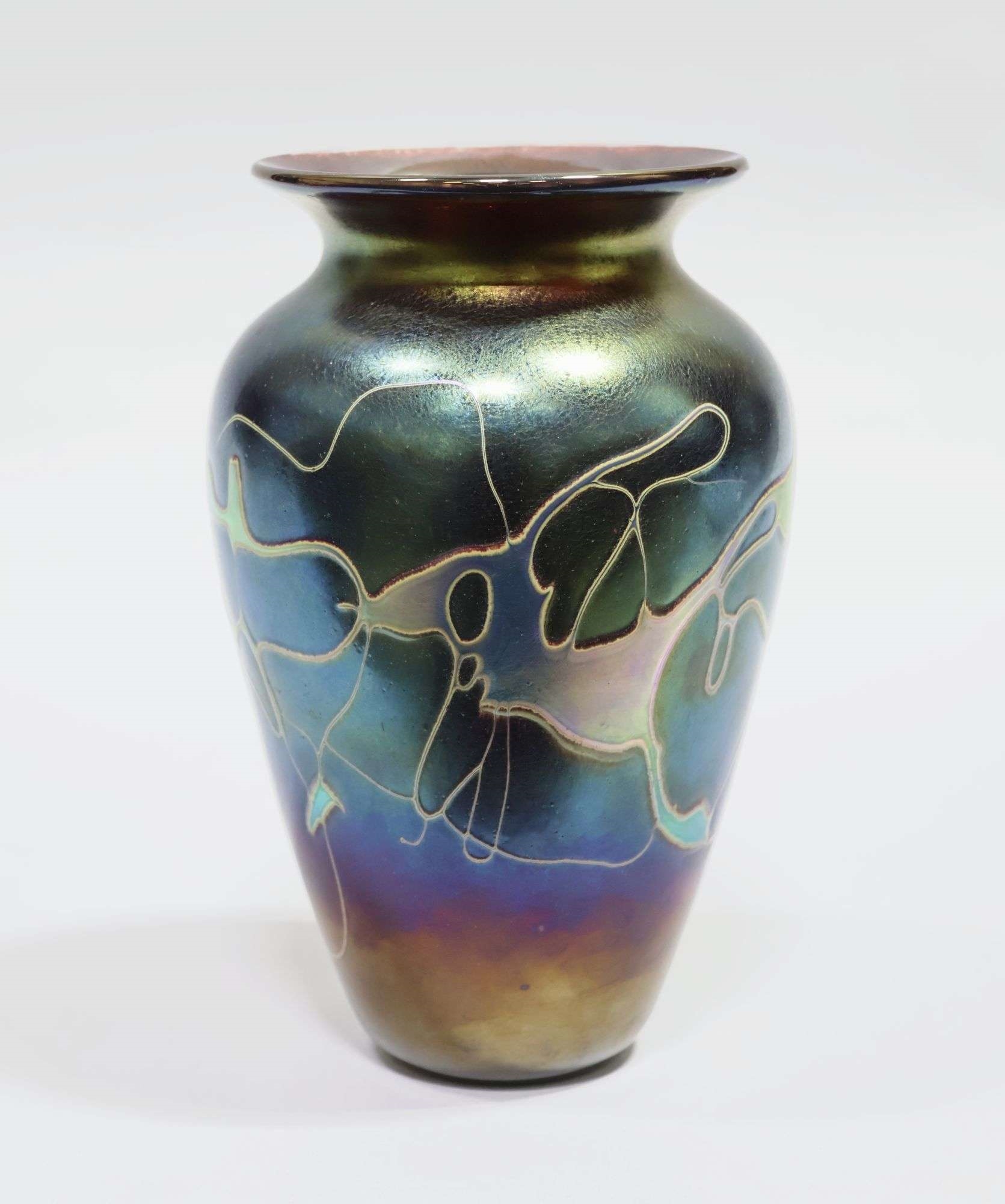 Robert Held | ROBERT HELD ART GLASS VASE | MutualArt