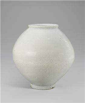 AN IMPORTANT WHITE PORCELAIN MOON JAR