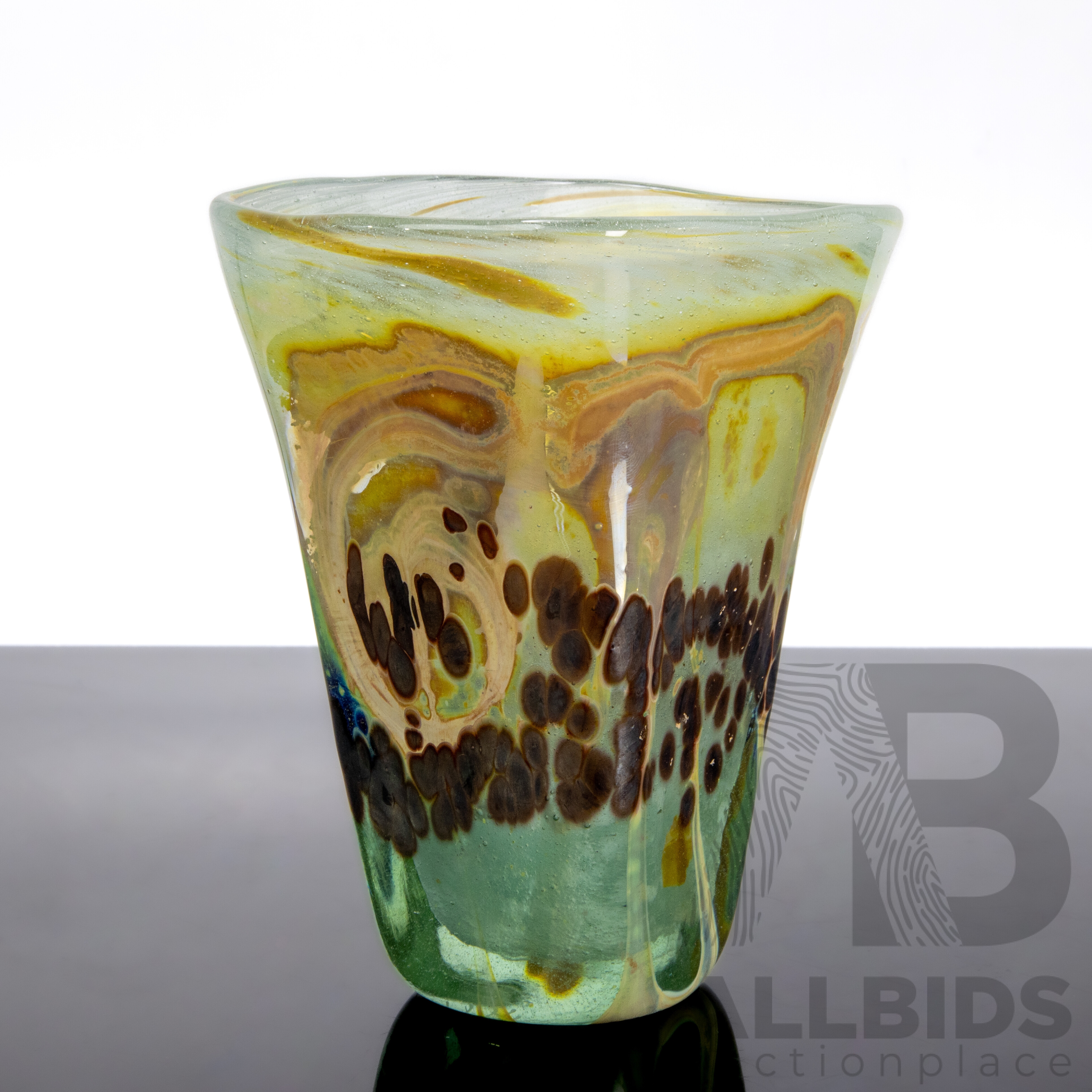Sam Herman | Sam Herman Studio Art Glass Vase | MutualArt