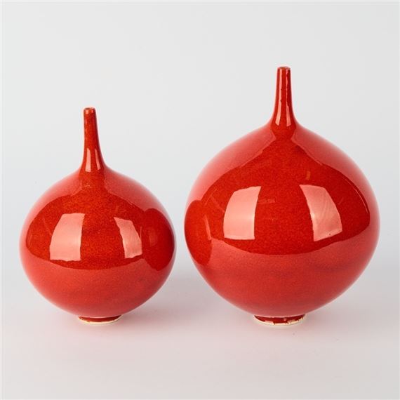 Peter Collis | A Pair of Peter Collis Red Orb Vases | MutualArt