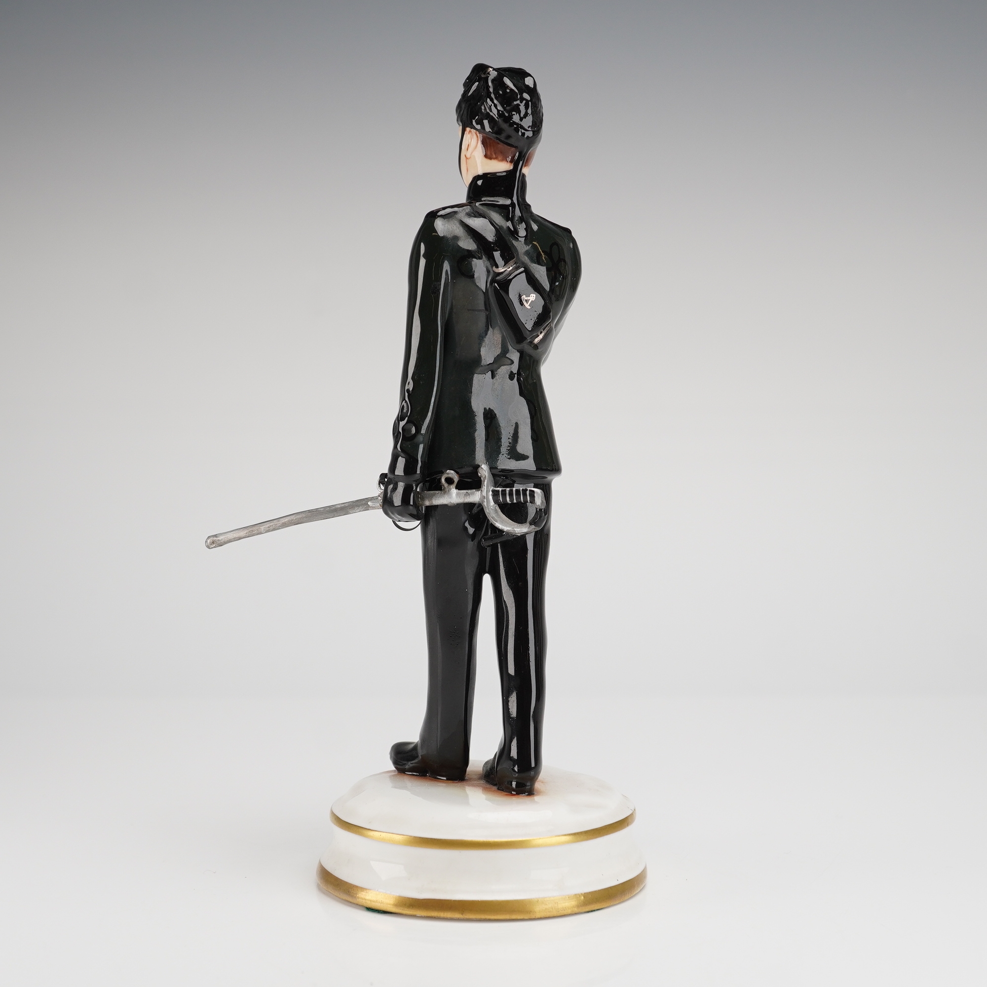 Michael Sutty | Michael Sutty Porcelain Figurine The Rifle Brigade ...