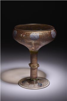AN IMPORTANT MAMLUK GILDED AND ENAMELLED GLASS FOOTED BOWL