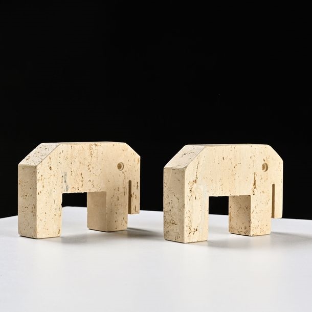 Fratelli Mannelli | Pair of bookends in Rapolano travertine, Elephants ...