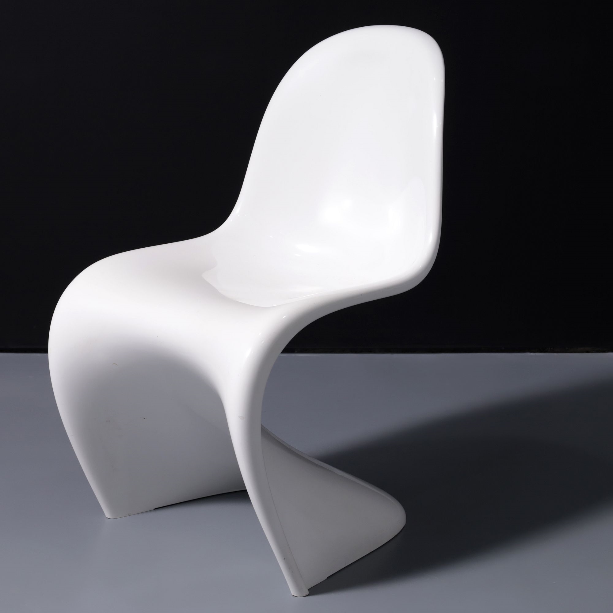 Verner Panton | PANTON CHAIR Stackable Chairs, Set of 4 | MutualArt