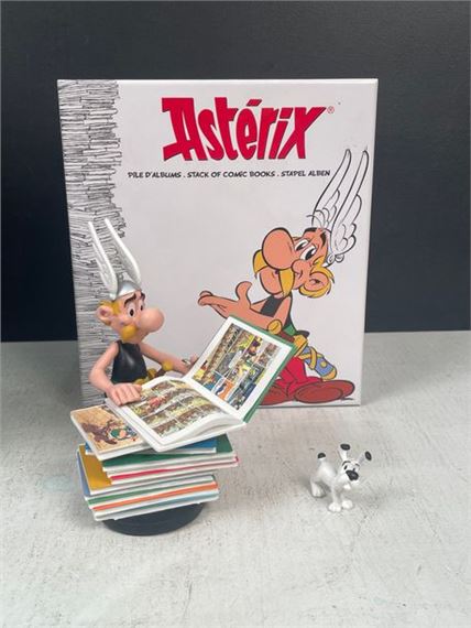 Albert Aleandro Uderzo | Asterix on his album stack - Collectoys ...