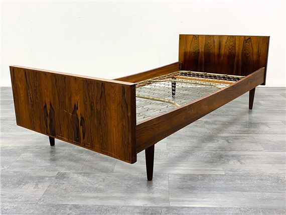 HANS WEGNER STYLE DANISH ROSEWOOD TWIN BED FRAME - Hans J. Wegner
