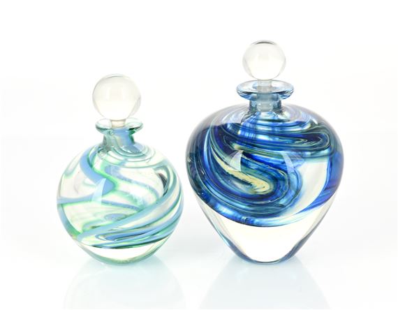 David Reade | Two David Reade (South Africa, 1960 - ) hand-blown glass ...