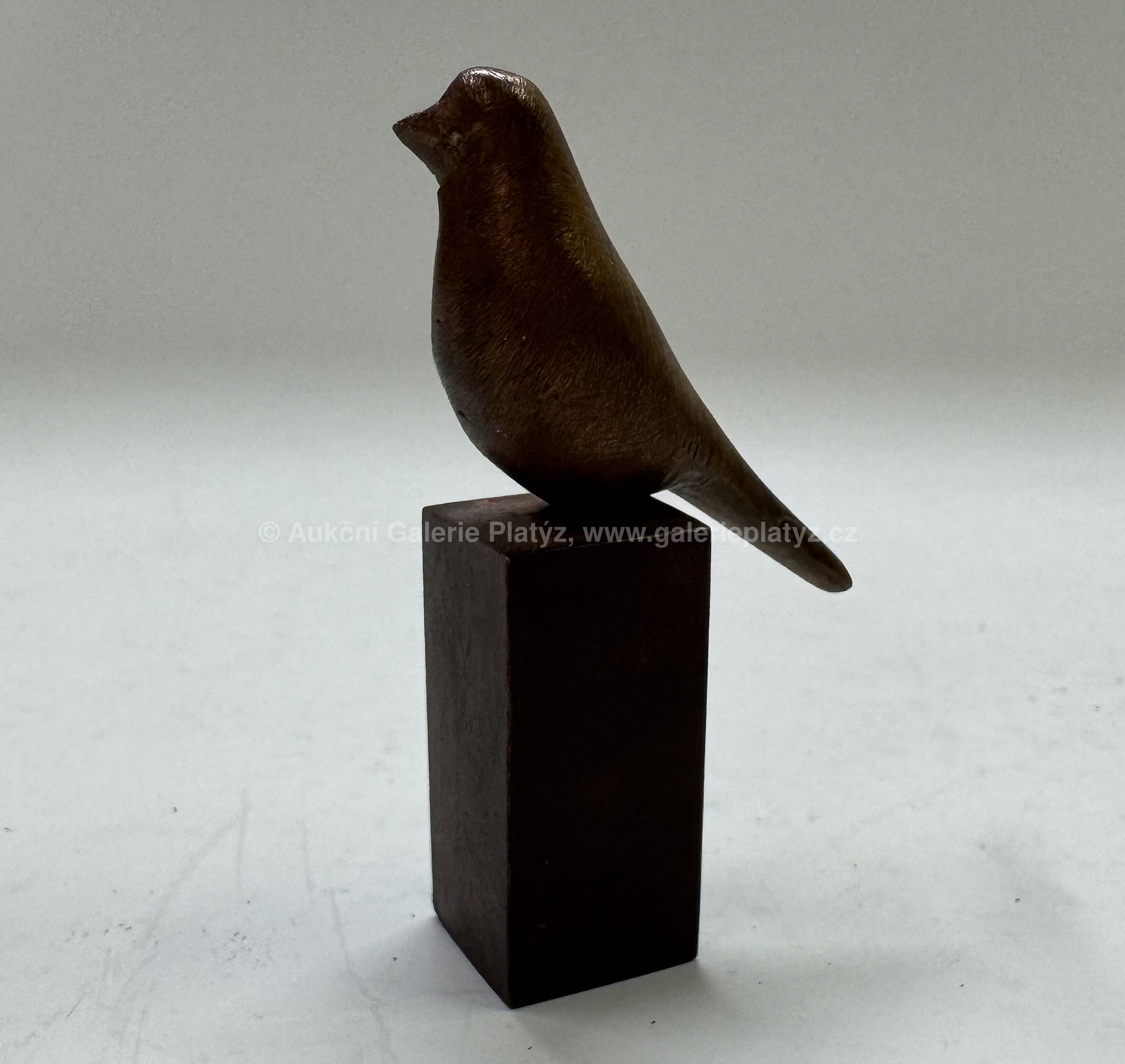 Artwork by Ota Janeček, Ptáček, Made of Bronzová plastika, patinovaný bronz