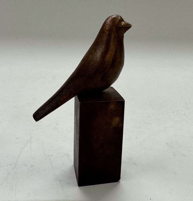 Artwork by Ota Janeček, Ptáček, Made of Bronzová plastika, patinovaný bronz