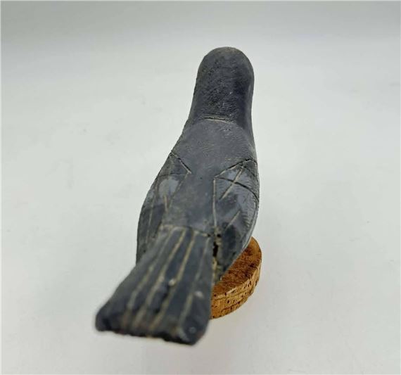 Robert Lavender | Robin Carving (1995) | MutualArt