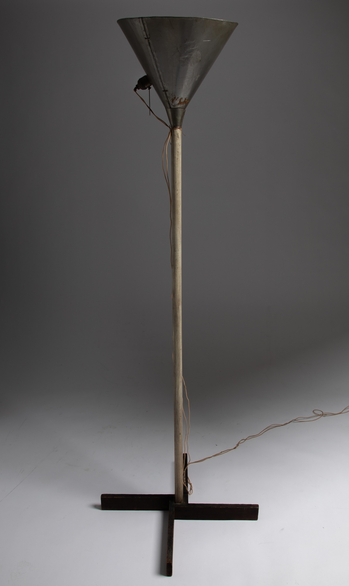 Alexander Calder | Lamp (ca. 1940) | MutualArt
