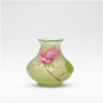 Rare and important 'Rose de France' Vase