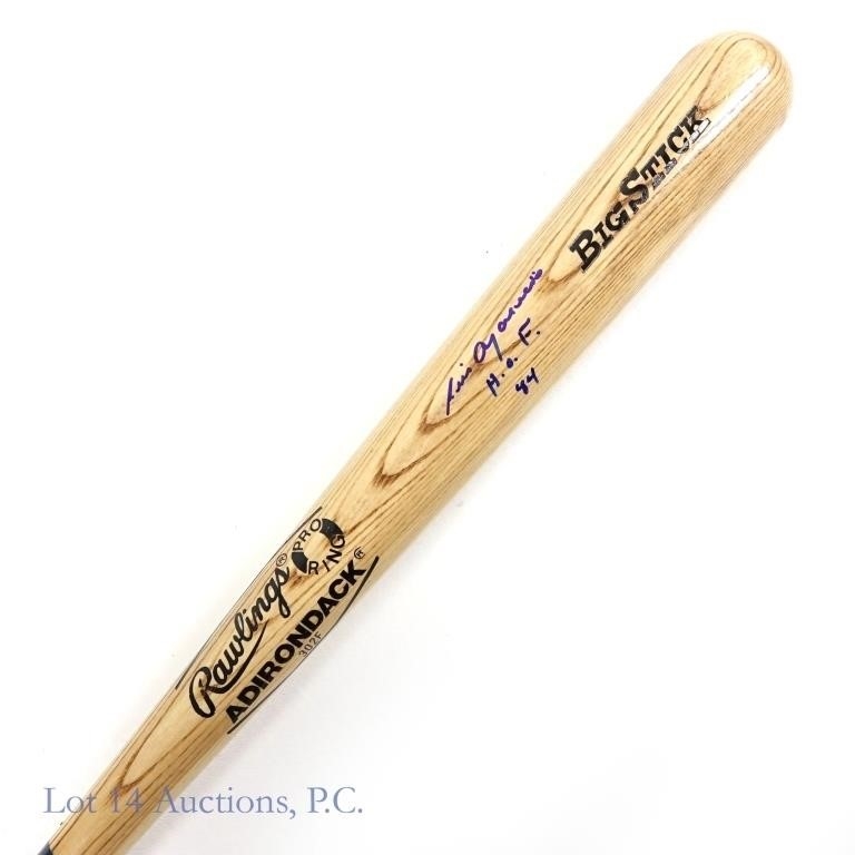 Luis Alberto Quispe Aparicio | Luis Aparicio Signed Bat With JSA AHLOA ...