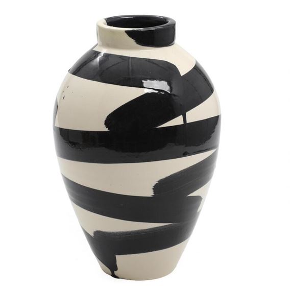 An earthenware vase decorated with dark bluish/black line-decor on a light base - Per Arnoldi
