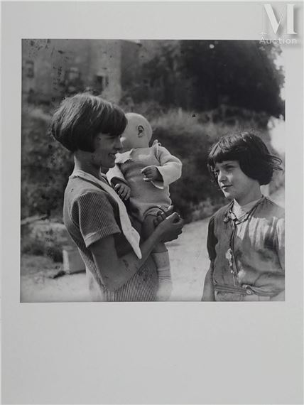 Jeunes filles et nourrisson - Dora Maar