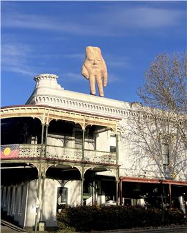Ronnie van Hout: Quasi - Bendigo Art Gallery
