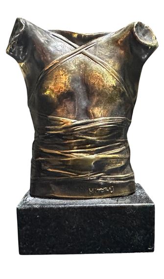 Cuirasse II - Igor Mitoraj
