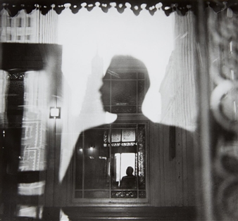 Louis Faurer | 468 Artworks at Auction | MutualArt