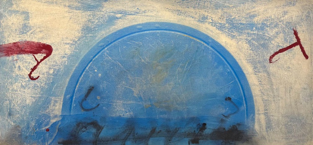 Arc blau amb signes by Antoni Tàpies, 1982