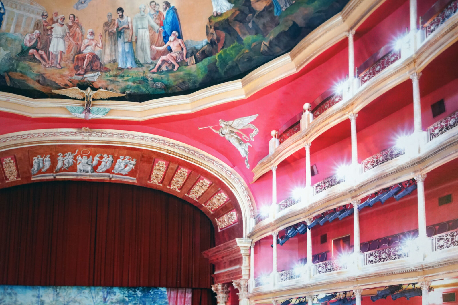 Artwork by Candida Höfer, Teatro Degollado Guadalajara III, Made of C-Print 