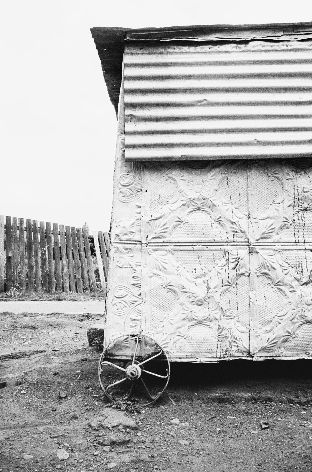 Cafe-de-Move-On, Braamfontein, Johannesburg. November 1964. by David Goldblatt, 1964