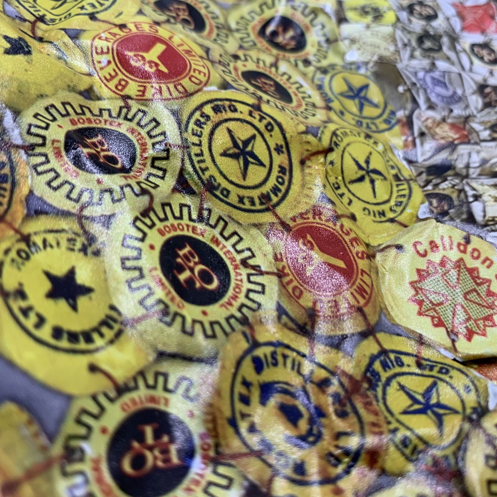 Artwork by El Anatsui, Checked Key, Made of Hand sculpted and formed UV cured acrylic resin inkjet on aluminum with irregular hand-cut edges and copper wire 