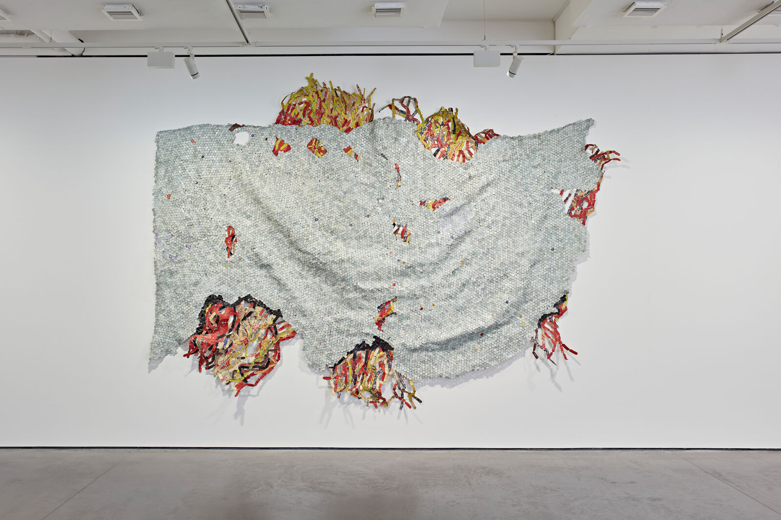 Artwork by El Anatsui, Fire on Ice, Made of Aluminium, copper wire and nylon string 