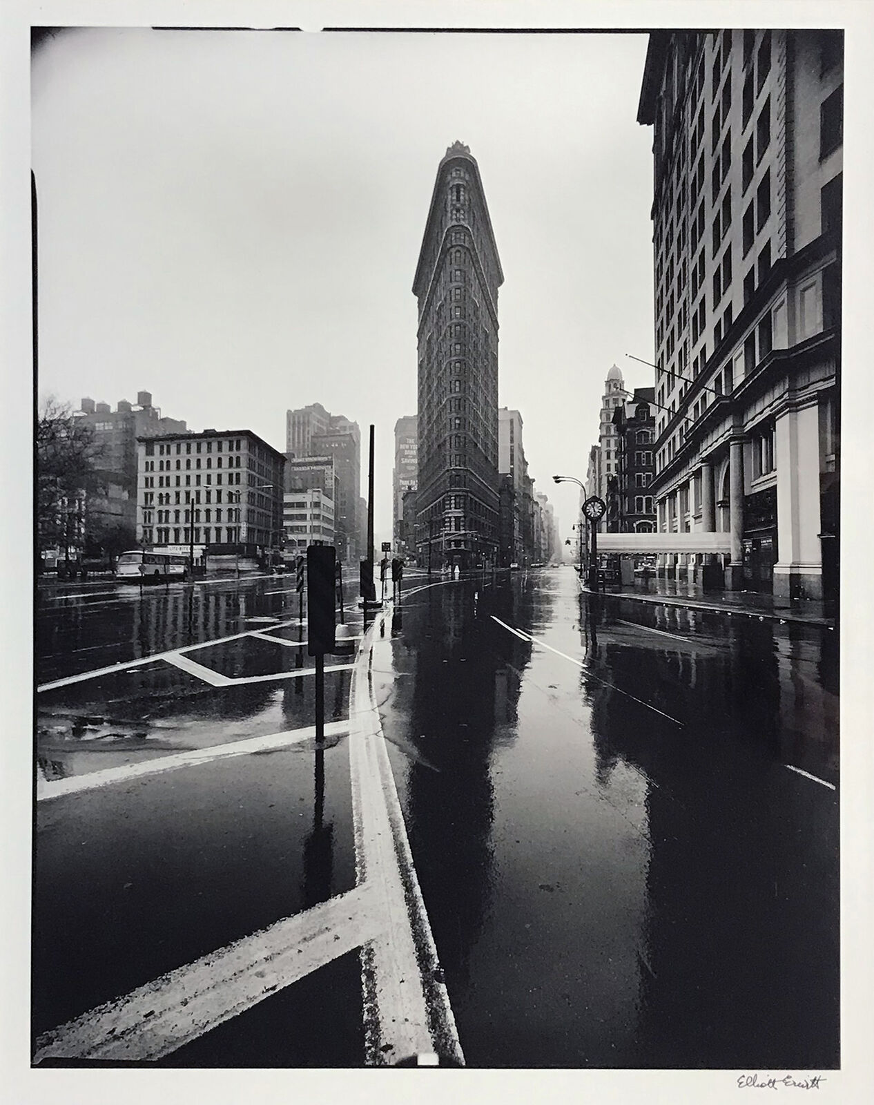 Artwork by Elliott Erwitt, FLAT IRON BUILDING, 1969, Made of Silver Gelatin Print 
