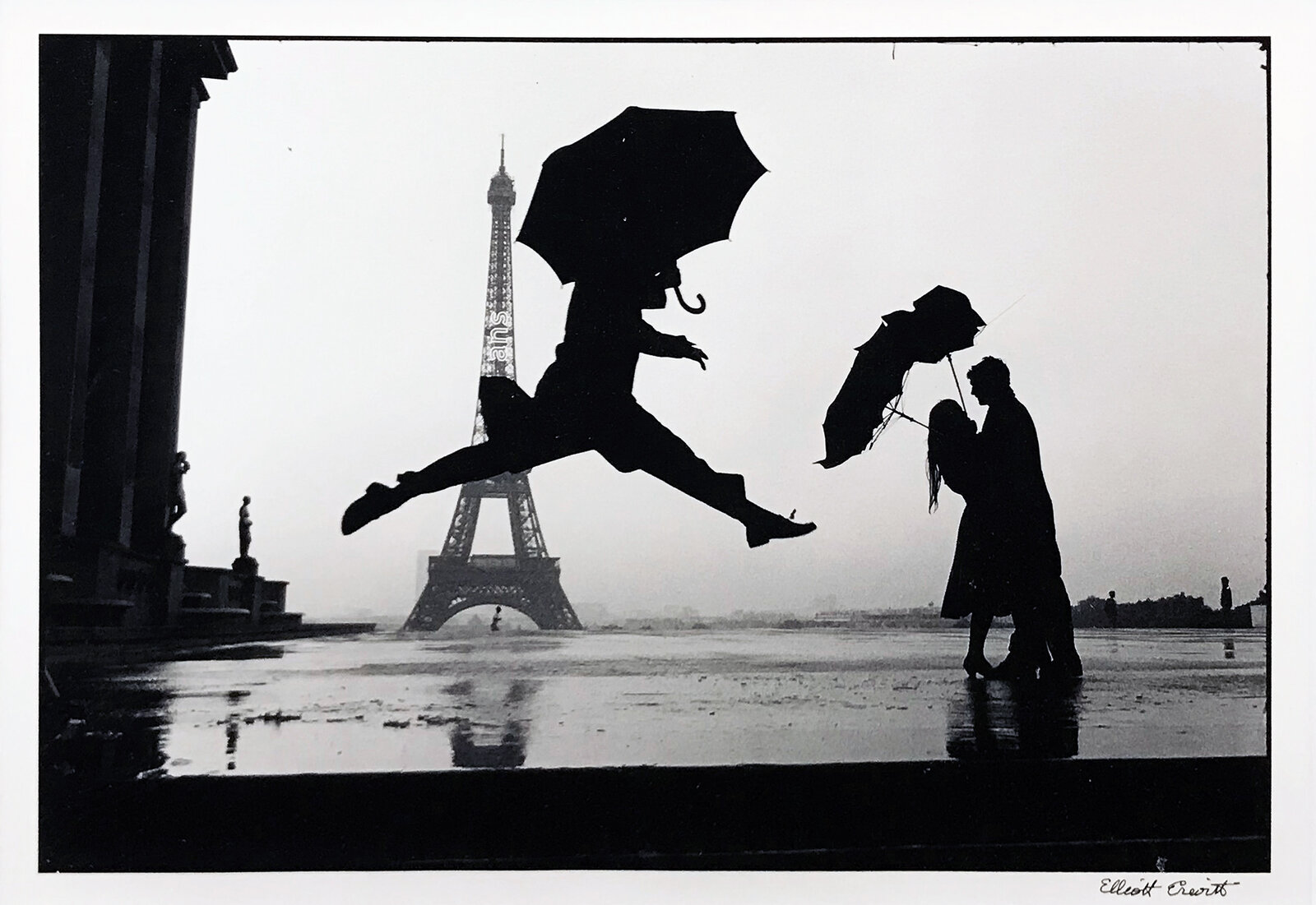 Artwork by Elliott Erwitt, Paris, 1989, Made of Gelatin Silver Print 