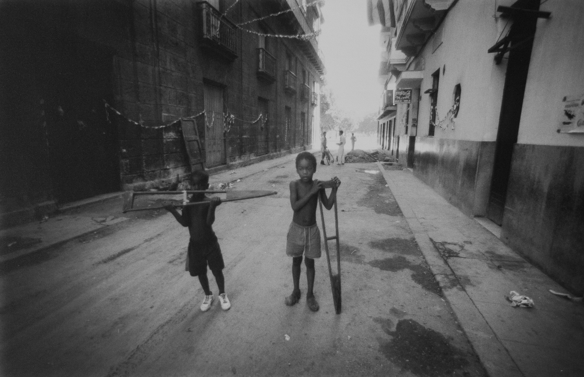 Street Kids, Havana by Jan Olofsson, 1995