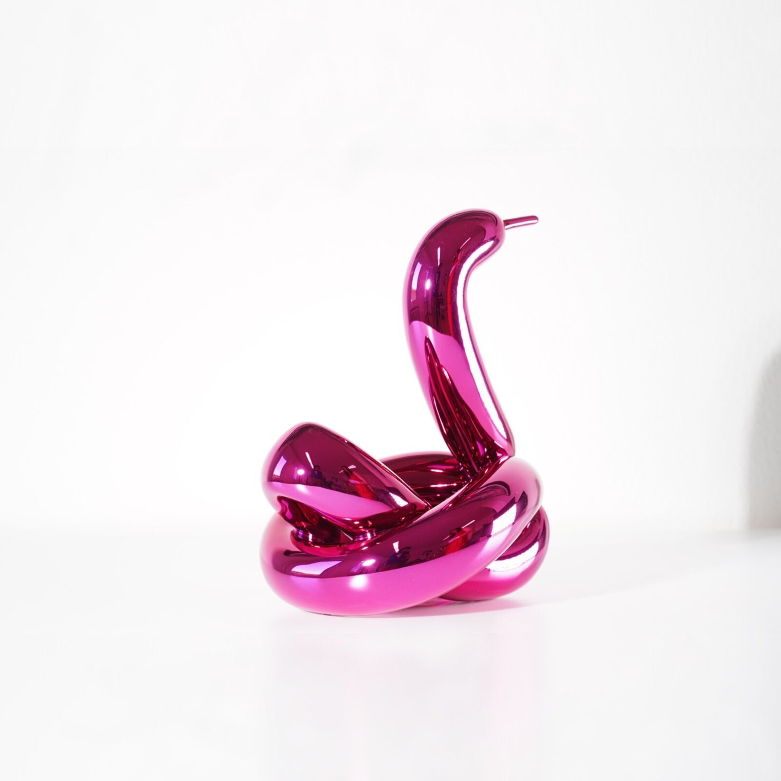 Artwork by Jeff Koons, Balloon Swan (Magenta), Made of Limoges porcelain with chromatic coating 