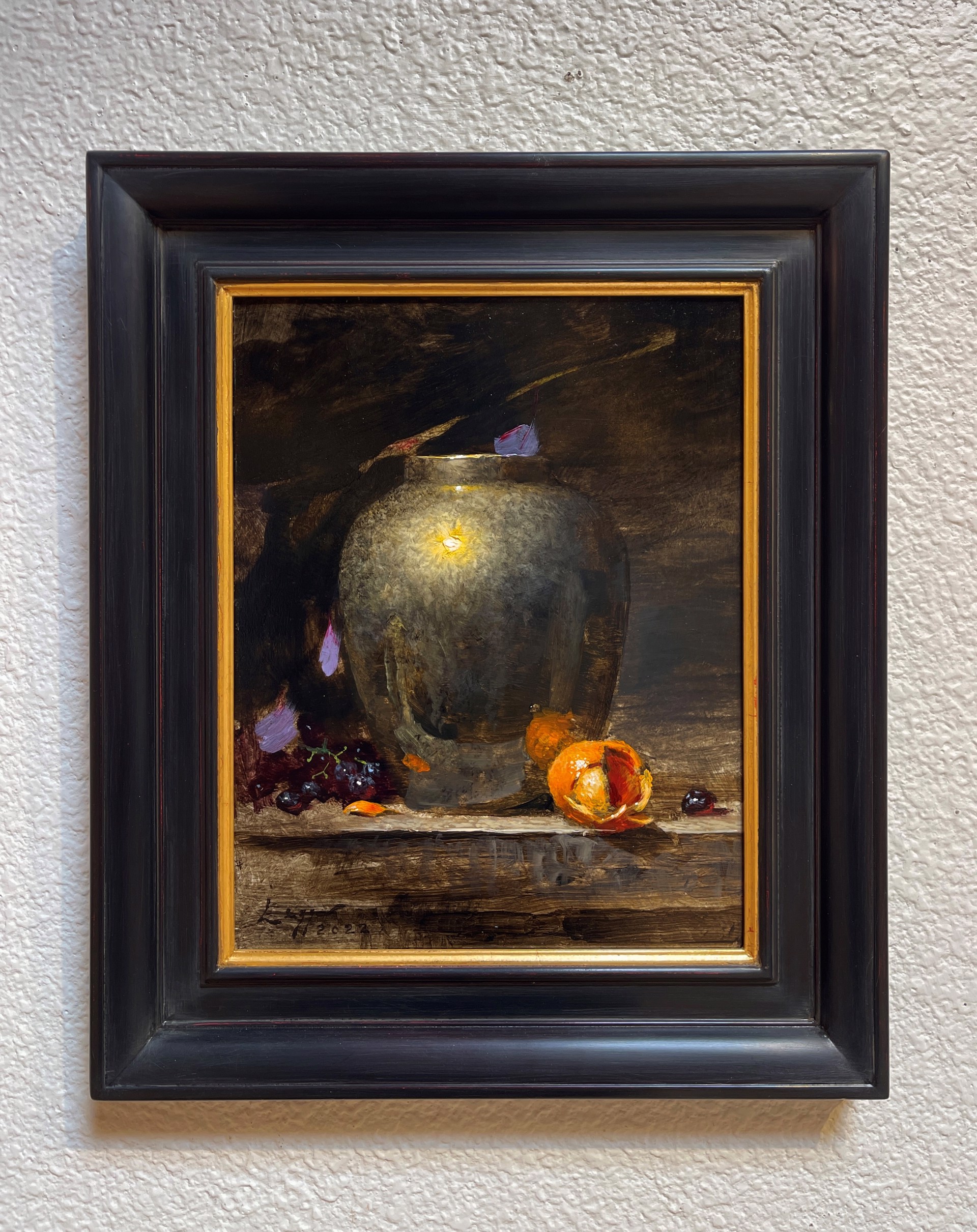 A painting of a vase and fruit on a table.