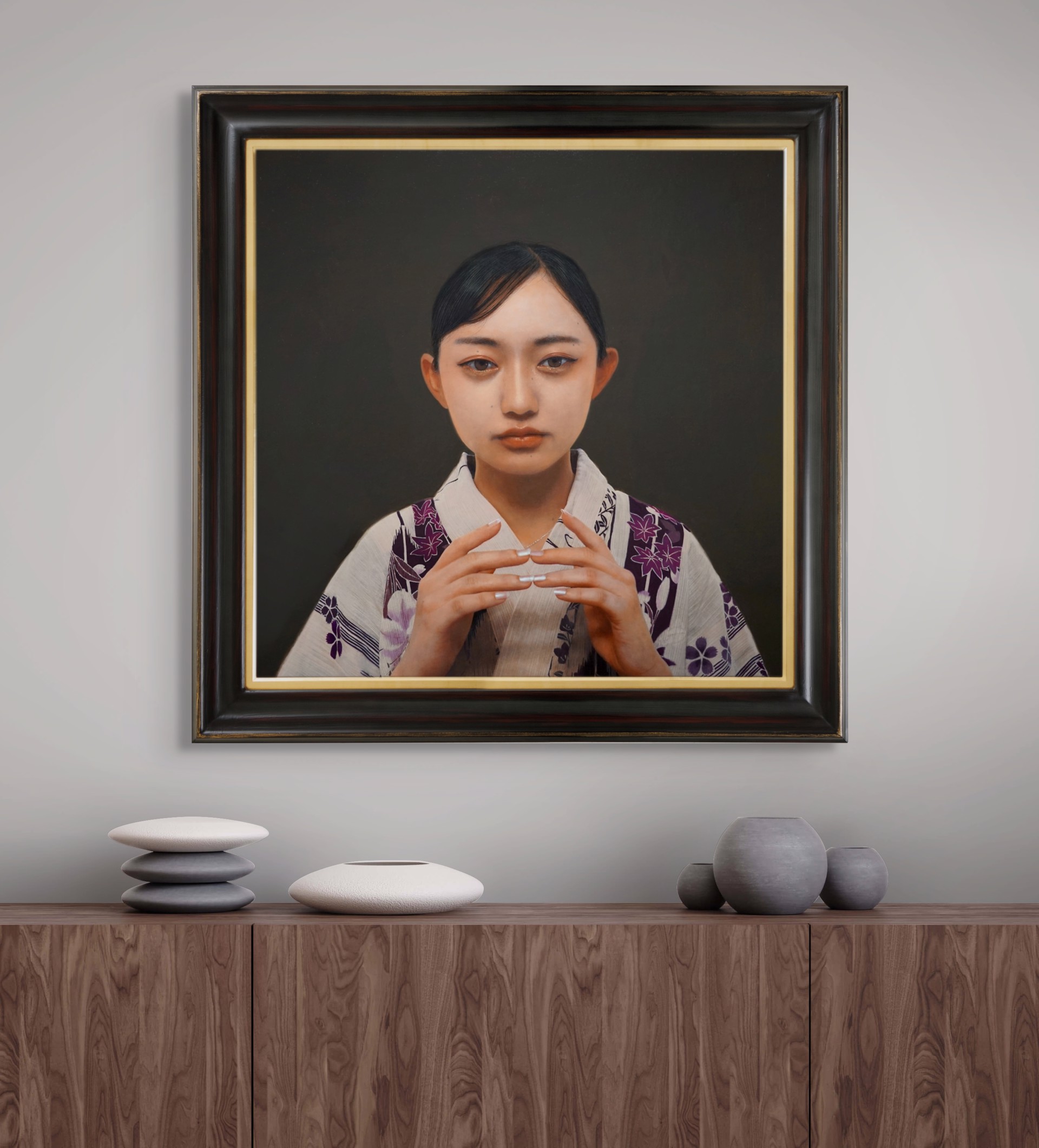 A painting of a woman in a kimono holding her hands together.