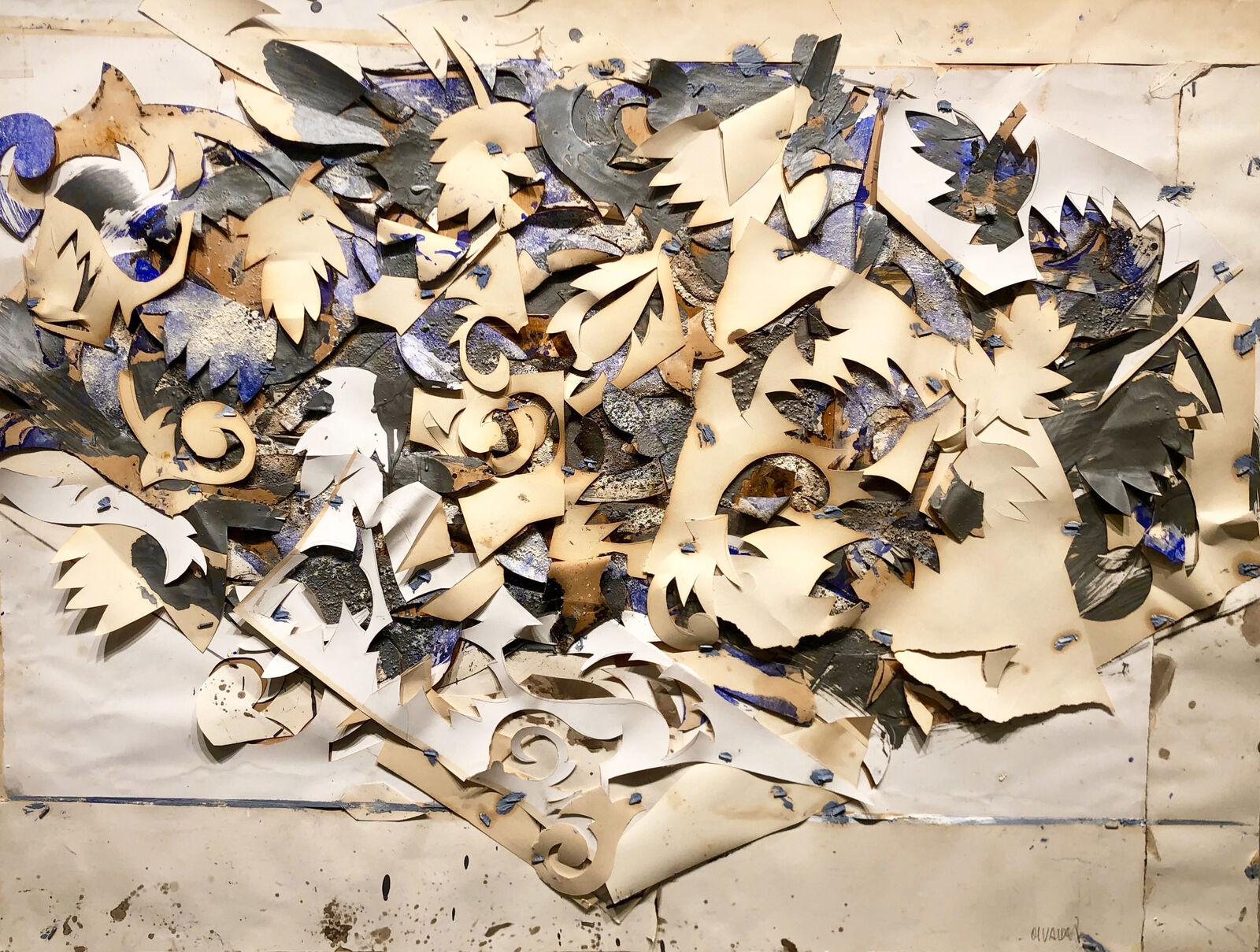 Abanico con flores blancas