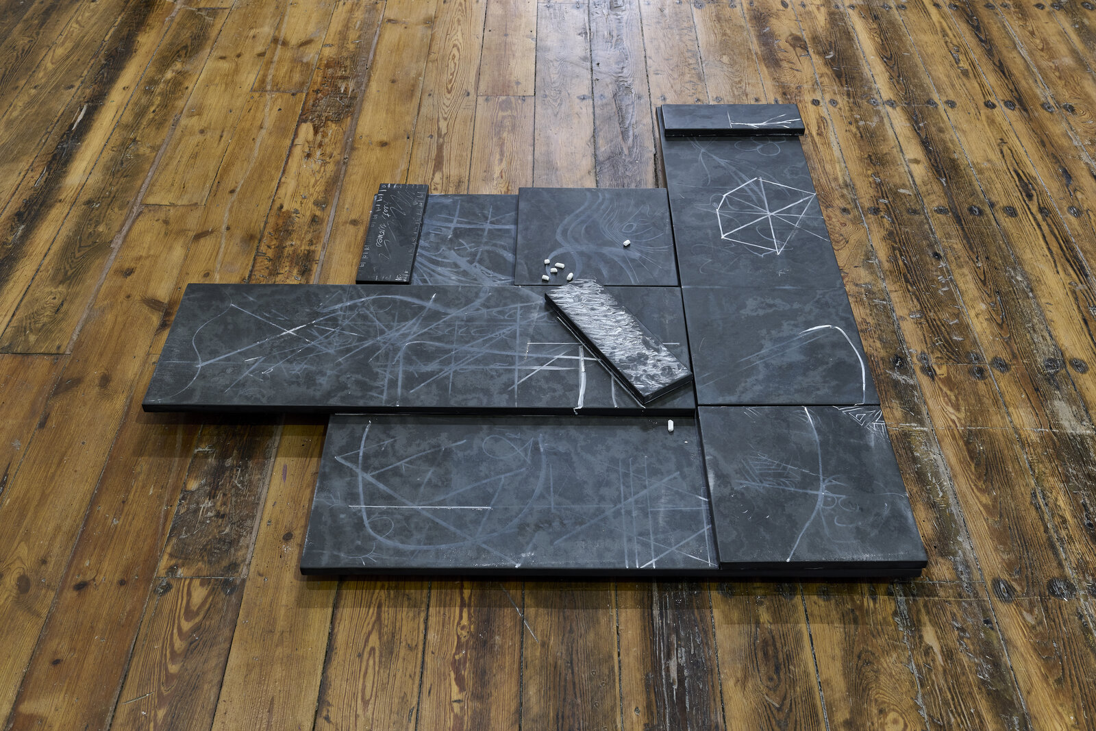 Artwork by Mateo López, Allotment, Made of Slate, chalk 