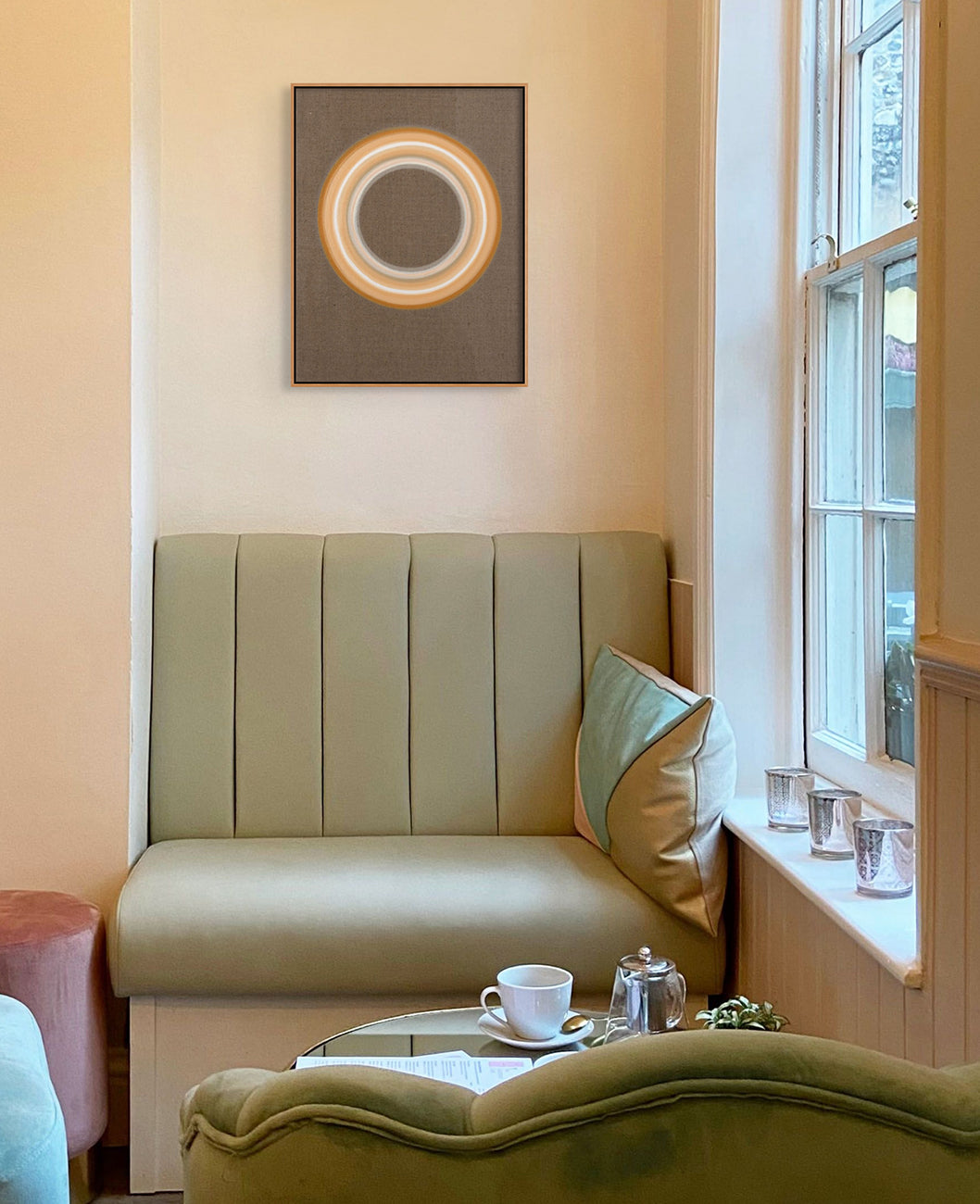 A picture of a circle on a brown background.