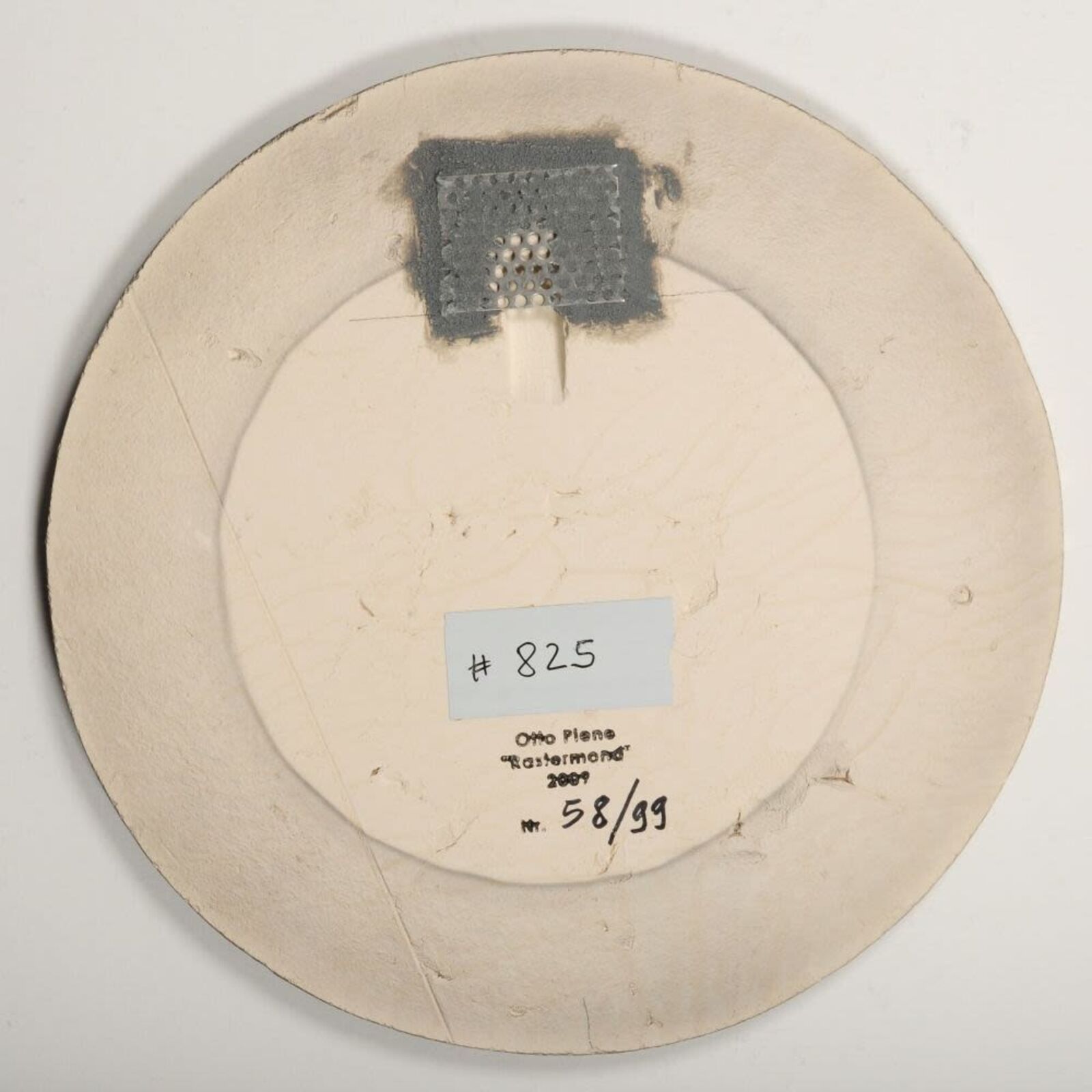 Artwork by Otto Piene, Rastermond, Made of Platinum varnish on clay 