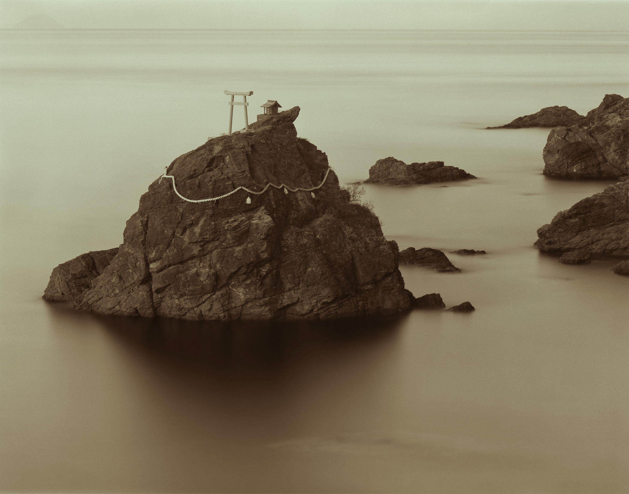 Tsunakakeiwa Mishima Shrine Ehime by Peter Cook, 2023